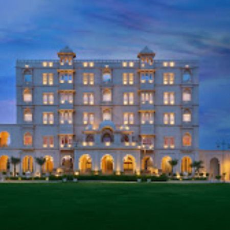 Laxminarayan Club & Resort Vadodara Bagian luar foto