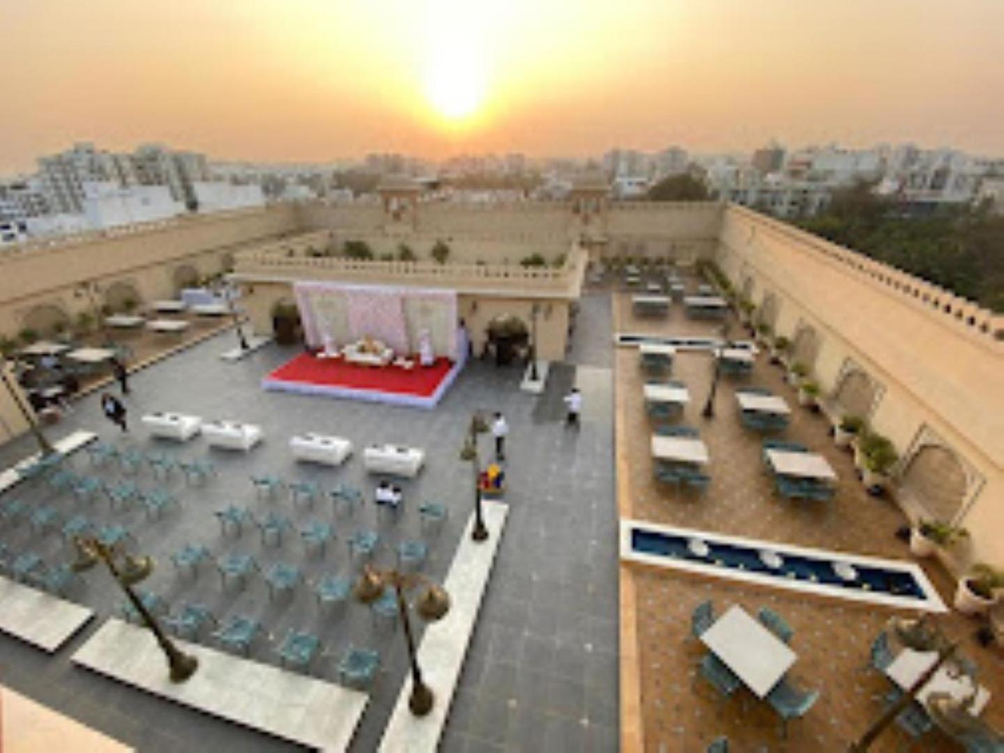 Laxminarayan Club & Resort Vadodara Bagian luar foto
