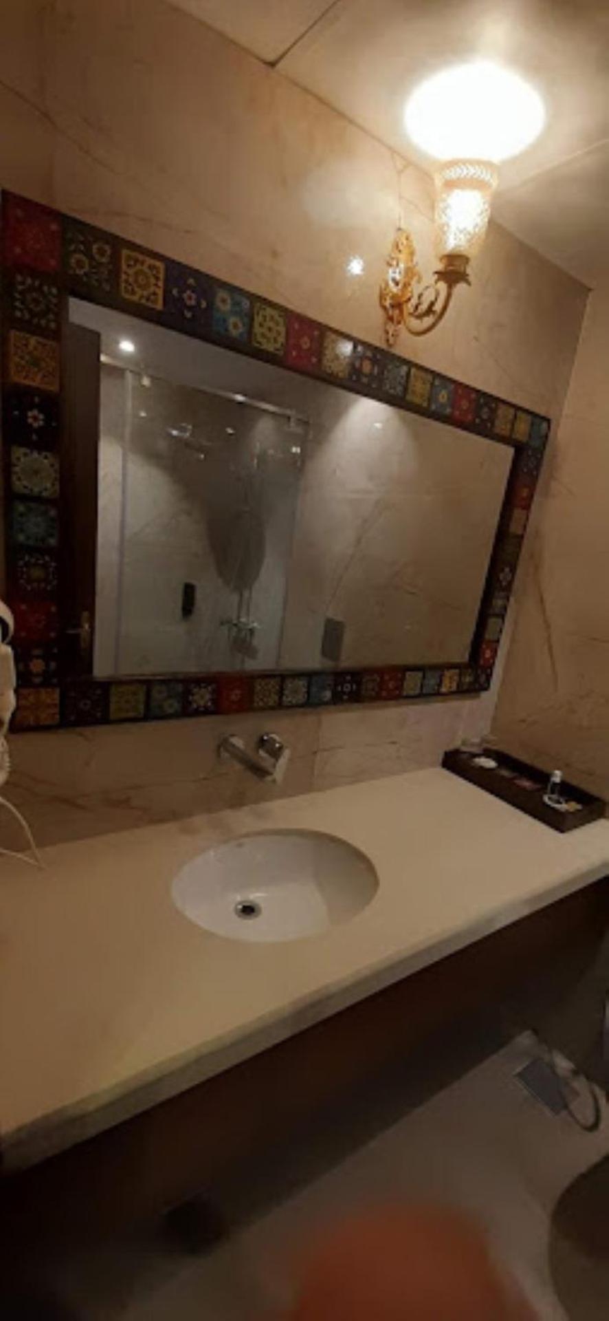 Laxminarayan Club & Resort Vadodara Bagian luar foto